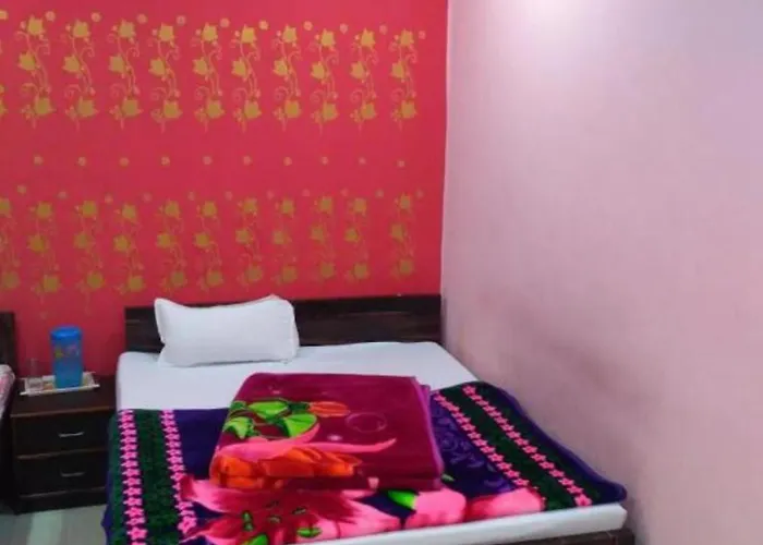 Goroomgo Atithi Galaxy Kanpur Near Railway Station - Hotel-At-Prime-Location Spacious-Room With-Wi-Fi & Parking Availability,