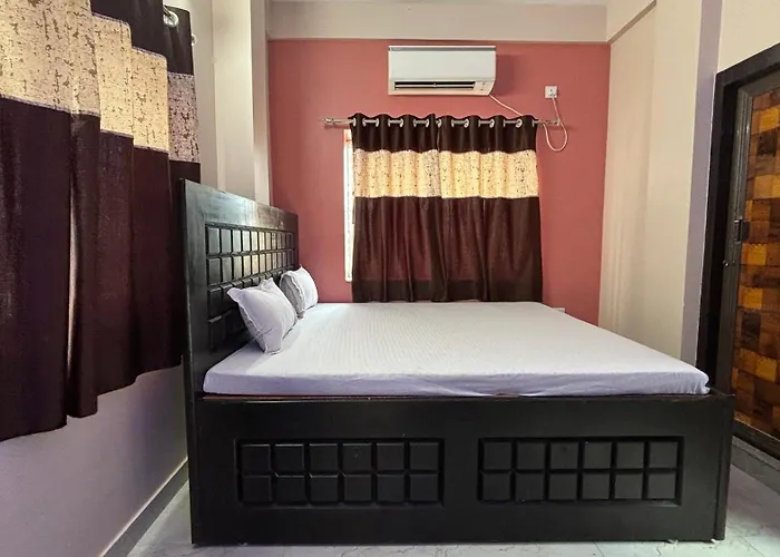 Garden Guest House 250M From Vfs Global & Rene Tower , Acropolis Mall Kolkata