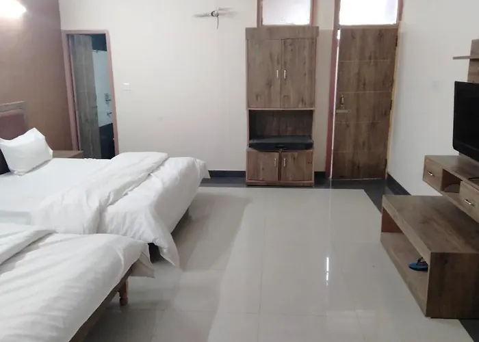 Hotel The Diamond Leaf