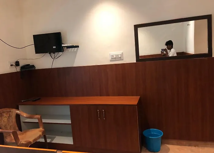 Hotel Thilak