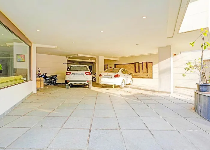 Fabhotel Prime Sky Light Vadodara