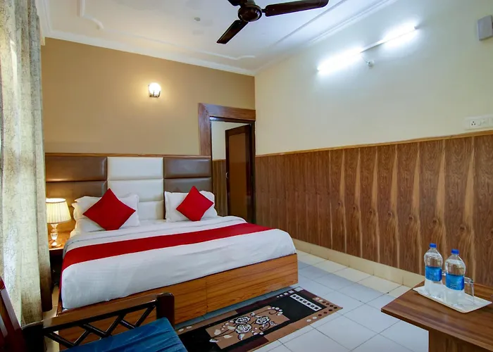 Hotel Varuni Classic Mcleod Ganj !! Near Mall Road !!