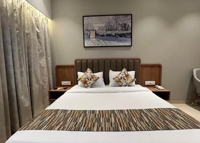 Rudra Shelter Business Hotel
