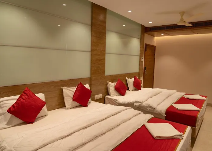 The Paradise Hotel - Luxury Stay