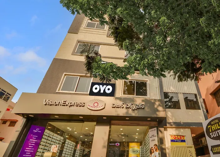 Super Collection O Hills Suites