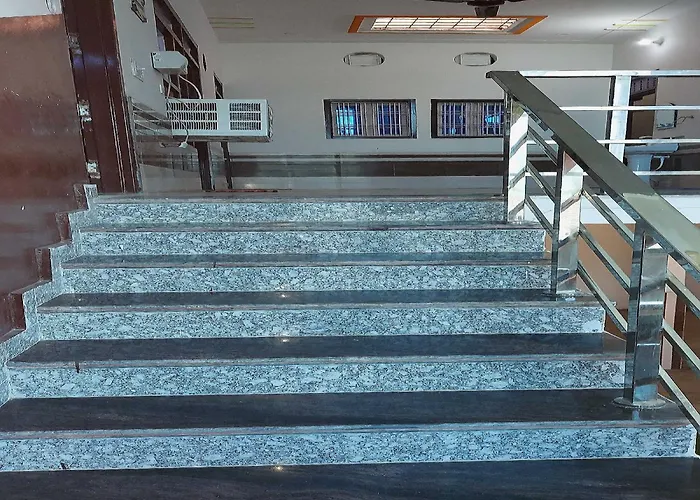 Hotel O Chaudhary