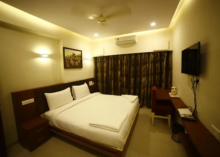 Hotel Skml Grand