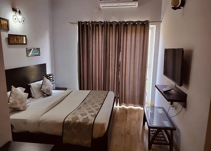 Vrindavan Suites Omex