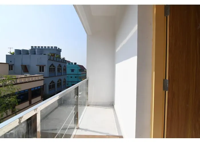 Emerald Inn- Collection Of Luxury Hotels Near Hotel Vivant & Dn Regalia