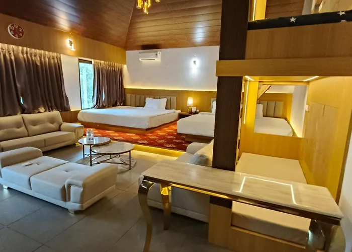 Urmilaa Green County Resort 35 Km From Kolhapur