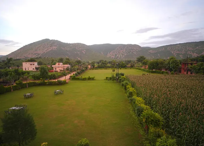 Dhawala Resort By Aamod