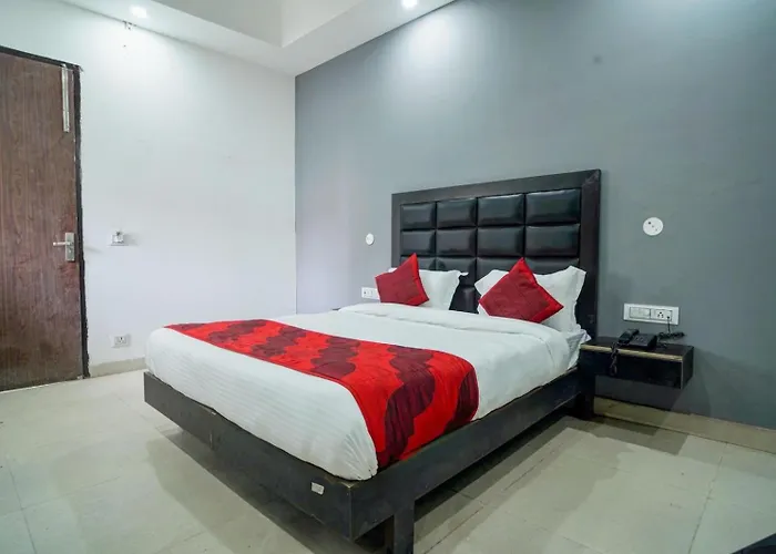 A1Rooms By Family Stay Hotel