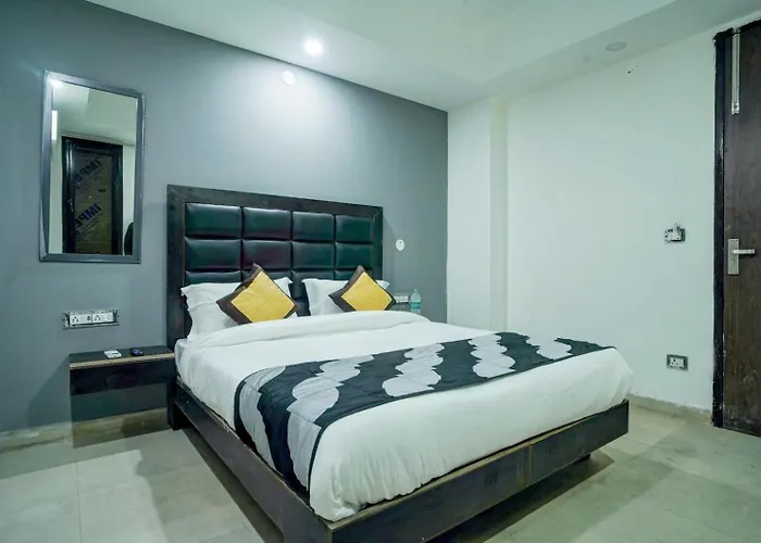 A1Rooms By Family Stay Hotel
