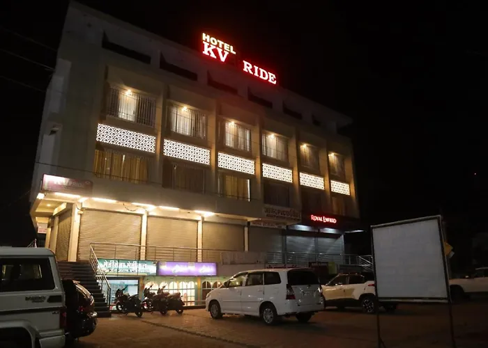 Hotel Kv Pride, Chikhali