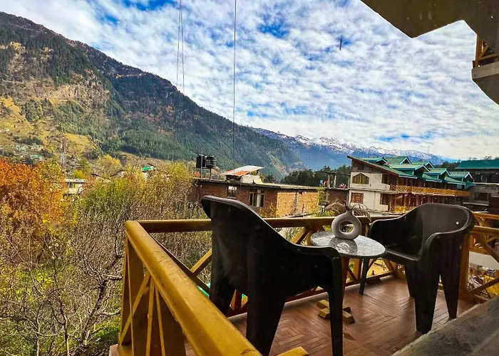 Yolo Social - The Social House & Cowork - Manali
