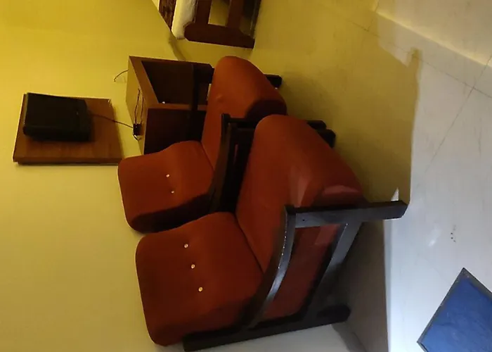 Goroomgo Mourya Inn Harda Near Railway Station - Restaurant & Parking Facilities - Excellent Service Recommended & Couple Friendly