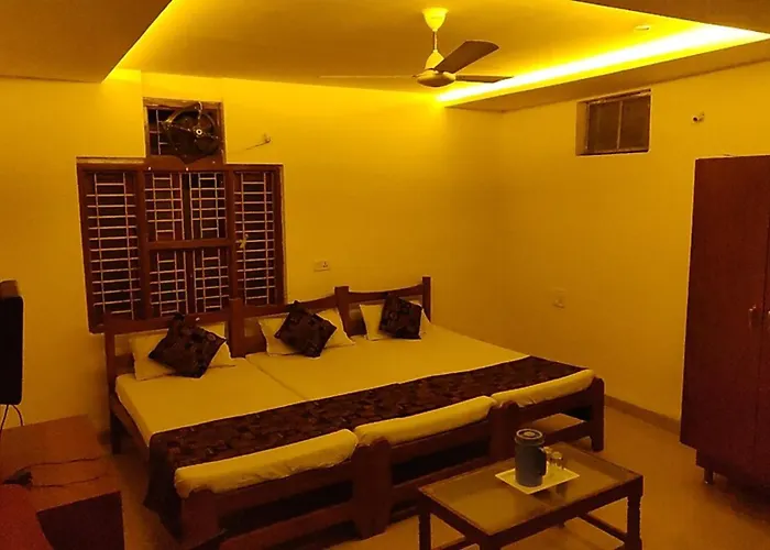 Goroomgo Mourya Inn Harda Near Railway Station - Restaurant & Parking Facilities - Excellent Service Recommended & Couple Friendly
