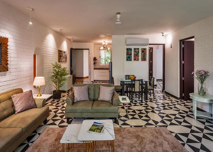 El Arbol By The Blue Kite With Kitchen, Wifi, Security,10 Mins To Candolim Beach & 5 Mins To Casino