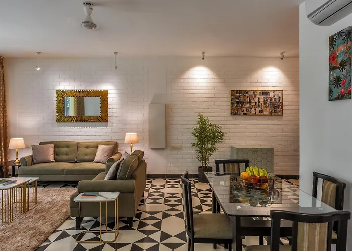 El Arbol By The Blue Kite With Kitchen, Wifi, Security,10 Mins To Candolim Beach & 5 Mins To Casino
