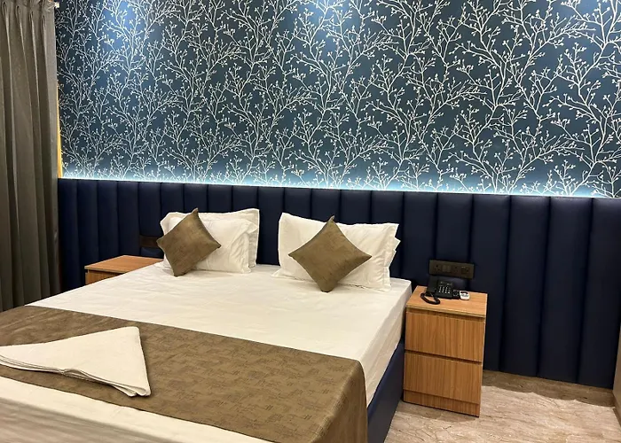 Metroview Rooms & Hotel
