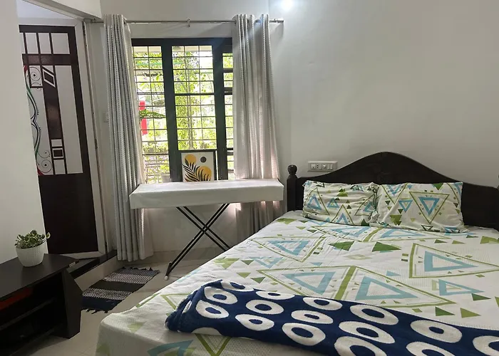 Chaithritha Ladies Homestay