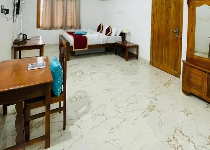 White Home Stay