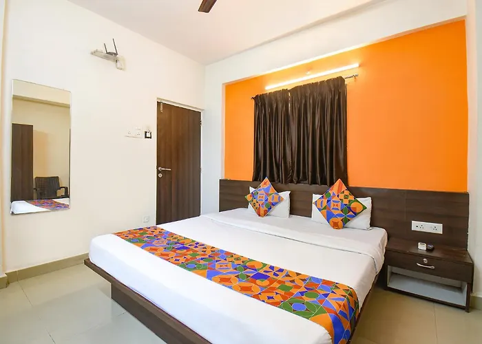 Via Comfort Executive - Nr Phoenix Mall