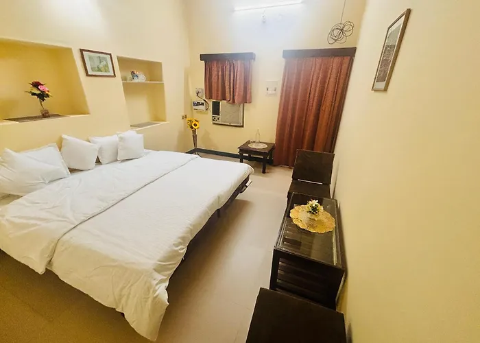 Liliyan Palace Guest House