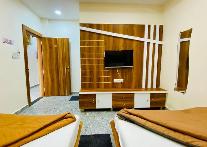 Hotel Aadarsh