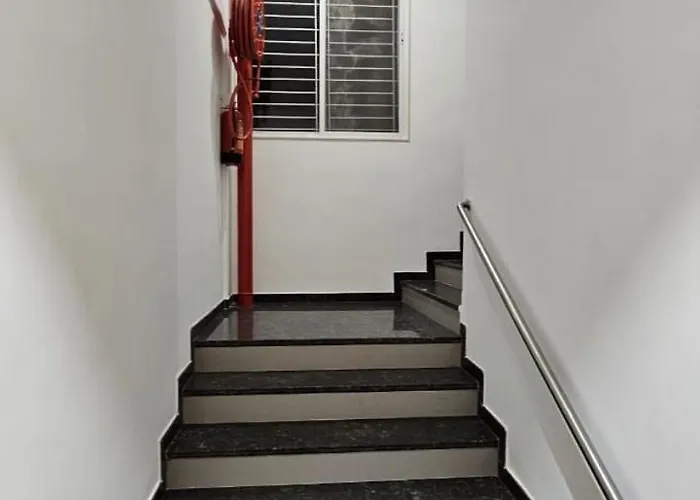 Hotel veesons executive