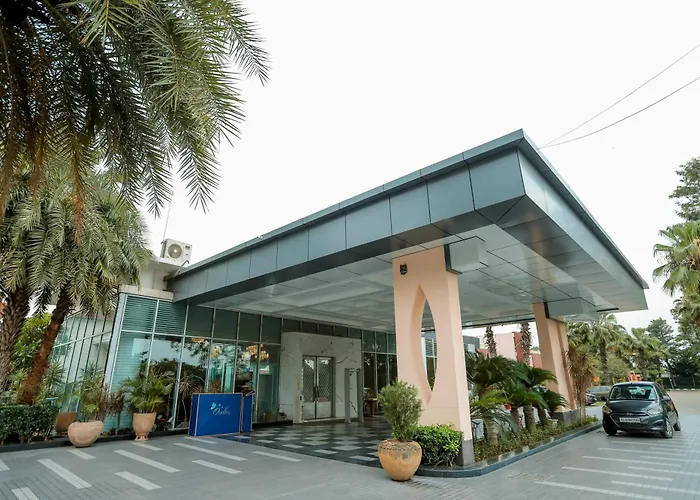 Oodles Hotel Chhattarpur South Delhi New Delhi