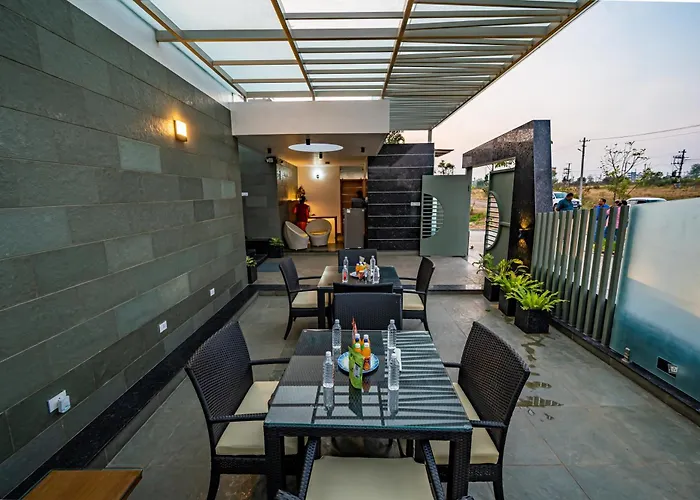 S R Spa Suites