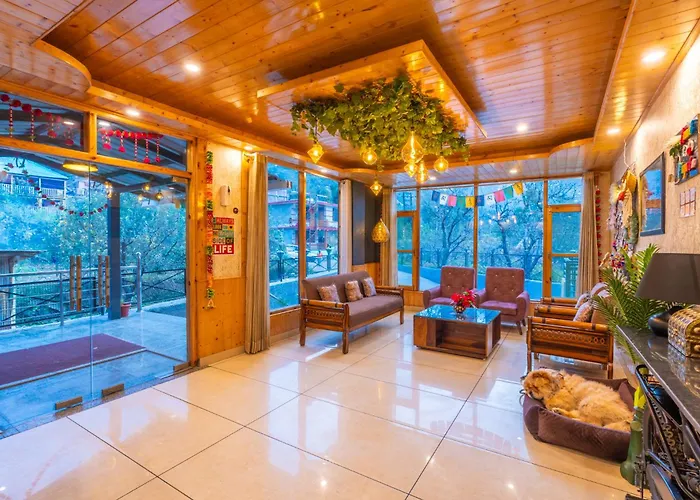 The 14 Gables, A Boutique Stay, Manali - Pet Friendly - Balcony Rooms - Crown Palace