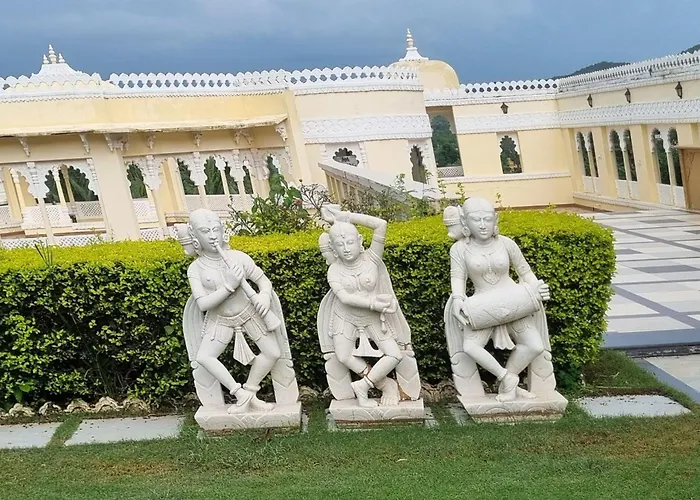 Labh Garh Palace Resort & Spa