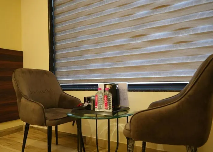 Hotel Palm Sarovar - Boutique Hotel