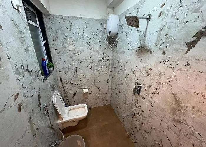 Modern 1Bhk Retreat At Waroda Road, Bandra 203