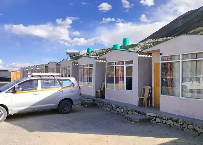 Soma Retreat Cottage, Pangong Lake