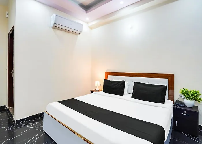 Collection O Sector 117 Noida