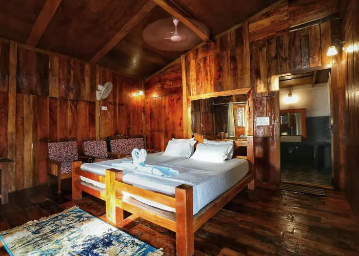 Sea Front Cottage Little Khola