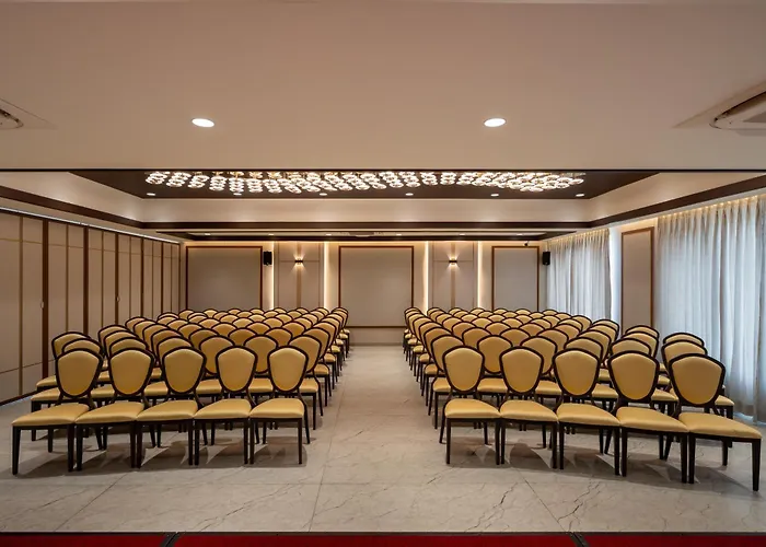 Copper Leaf Hotels, Tirunelveli