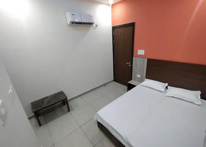 Hiramani Hotel