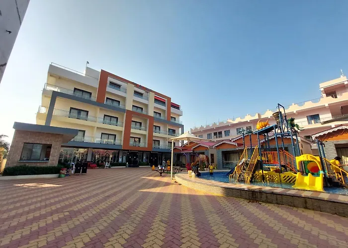 Resort Rath Inns - Beach Walking Distance