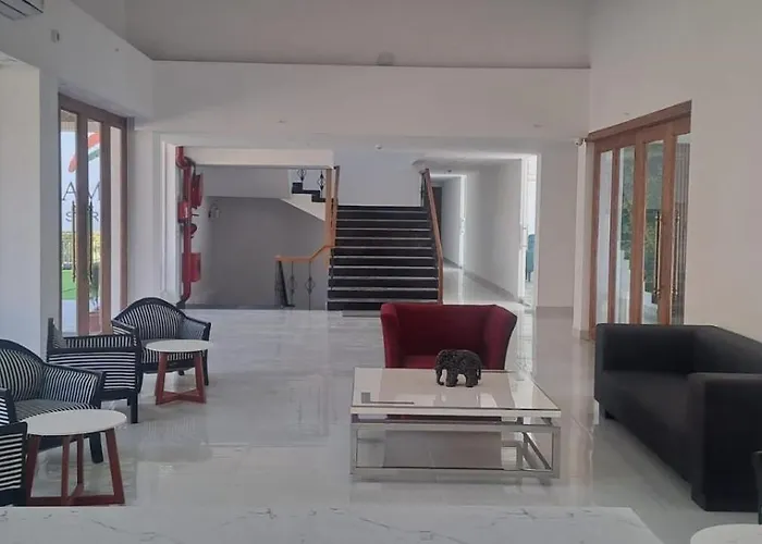 Namami Chail Resort & Spa