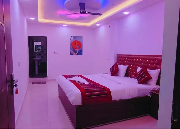 Hotel O Rai Residency