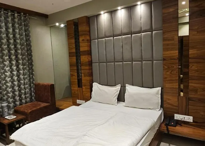 Hotel Pushpa Inn
