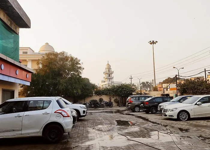 Kanha Hotel & Homestay