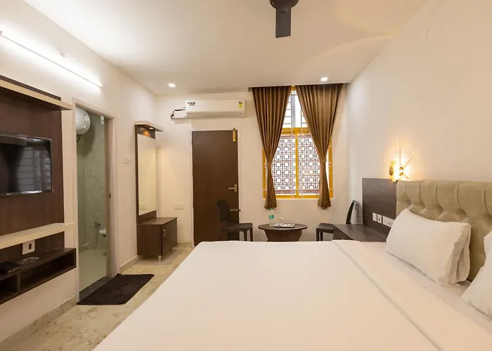 Hotel Kurunjii Residency