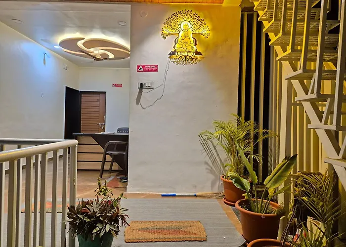 Shriguru Guest House Akkalkot