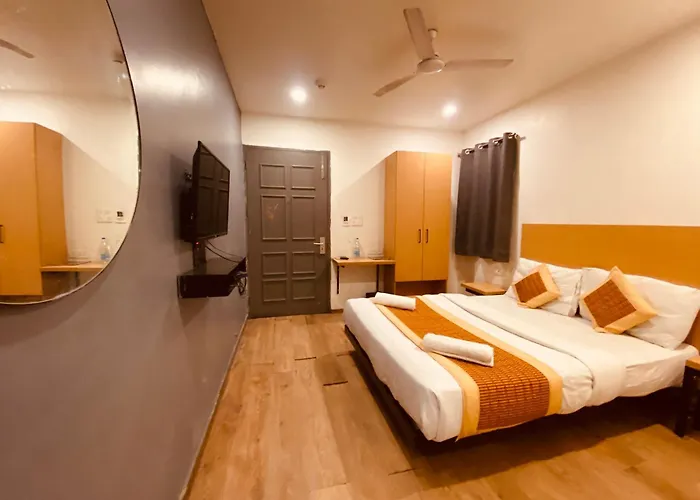 Hotel White Saffron Pitampura Near Kohat Enclave Metro Station