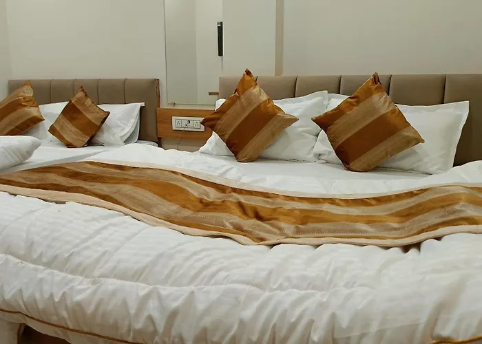 Shree Shyamraj Hotel